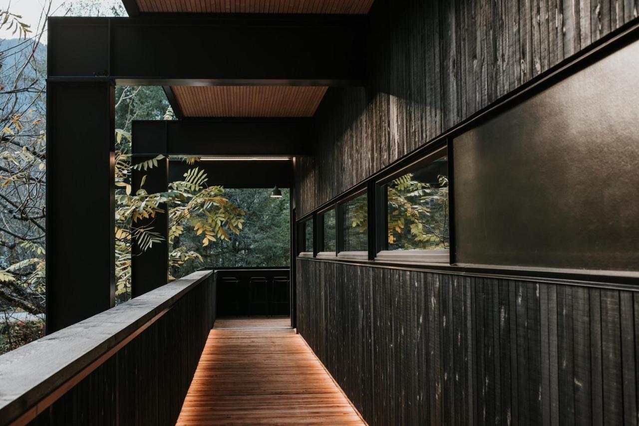 Sunwolf Riverside Cabins Brackendale Exterior foto